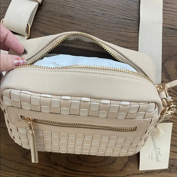 NWT Universal Thread Beige/Cream Checkered Crossbody Bag - Picture 4 of 4